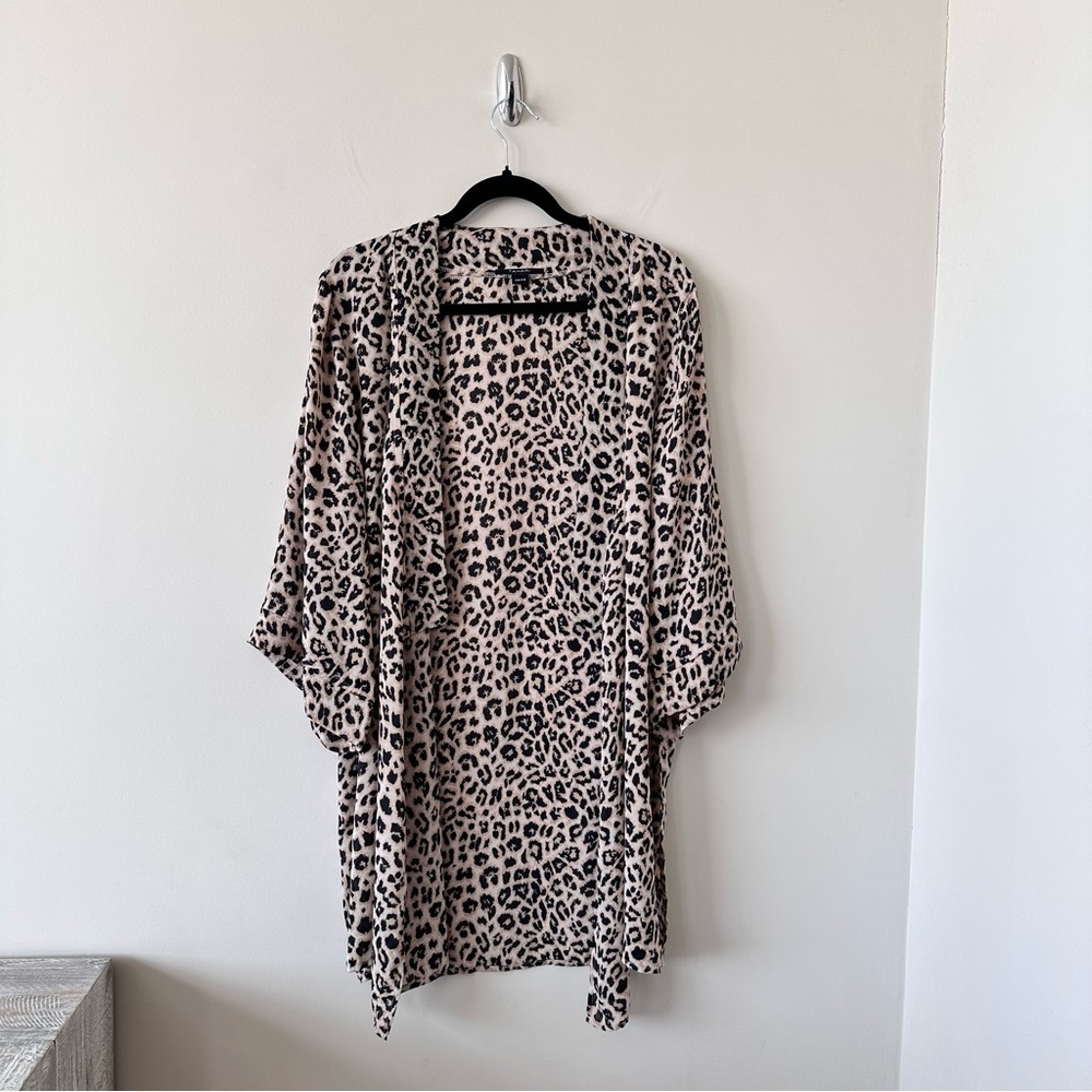 TAHARI - Lepaord Print Open Beach/Summer Kimono (Size:Small/Medium)
